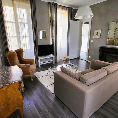 Appartement De La Bibliotheque Безансон Екстериор снимка