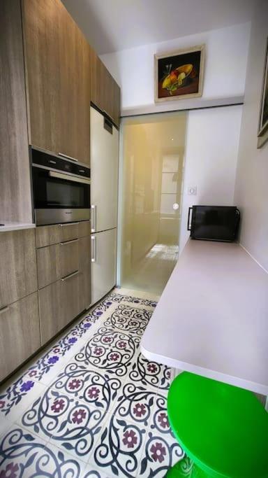 Appartement De La Bibliotheque Безансон Екстериор снимка
