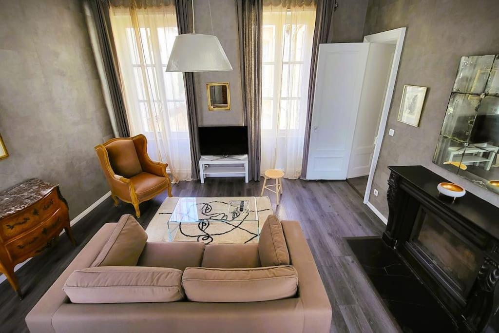 Appartement De La Bibliotheque Безансон Екстериор снимка