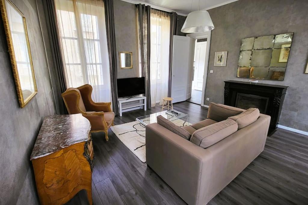 Appartement De La Bibliotheque Безансон Екстериор снимка